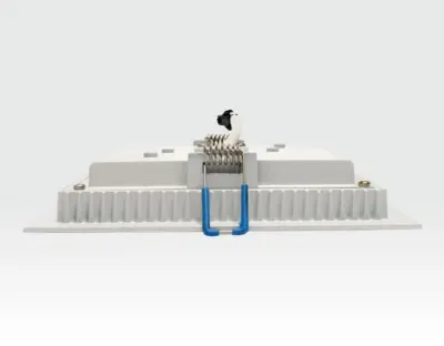 10W LED Einbau Downlight weiß quadratisch Warm Weiß / 2700-3200K 650lm 230VAC IP40 120Grad -Ausstellungsstück mit kleinen Schönheitsfehlern — Bild 3