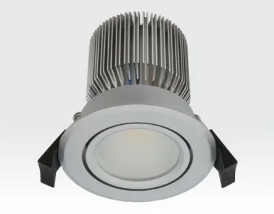 10W LED Spot silber frosted Warm Weiß dimmbar / 650lm IP44 230VAC
