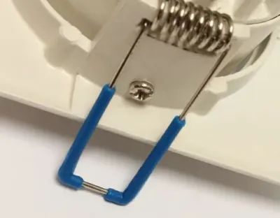 3W LED Einbau Spotleuchte weiß quadratisch Neutral Weiß / 4000-4500K 180lm 230VAC IP44 65Grad - ohne Verpackung mit kleinen Schönheitsfehlern — Bild 6