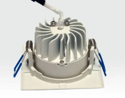 5W LED Einbau Spotleuchte weiß quadratisch Warm Weiß / 2700-3200K 300lm 230VAC IP44 65Grad — Bild 3
