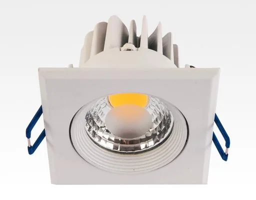 5W LED Einbau Spotleuchte weiß quadratisch Warm Weiß / 2700-3200K 300lm 230VAC IP44 65Grad -Ausstellungsstück mit kleinen Schönheitsfehler