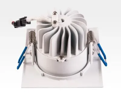 5W LED Einbau Spotleuchte weiß quadratisch Warm Weiß / 2700-3200K 300lm 230VAC IP44 65Grad -Ausstellungsstück mit kleinen Schönheitsfehler — Bild 5