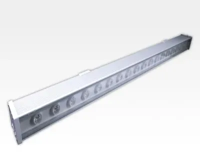 18W IP65 LED Wall Washer Fassadenstrahler Neutral Weiss / 24VDC 1000mm 120° dimmbar